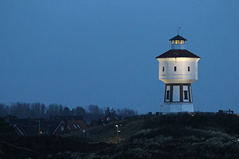 Wasserturm Langeoog bei Nacht